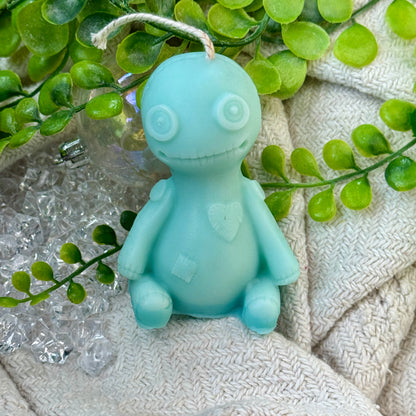 Kleine Voodoo Puppen Kerze